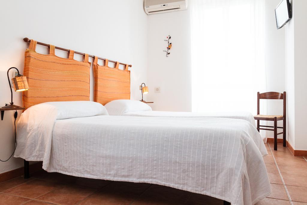 La Mezzanella Guesthouse بورتو توريس الغرفة الصورة