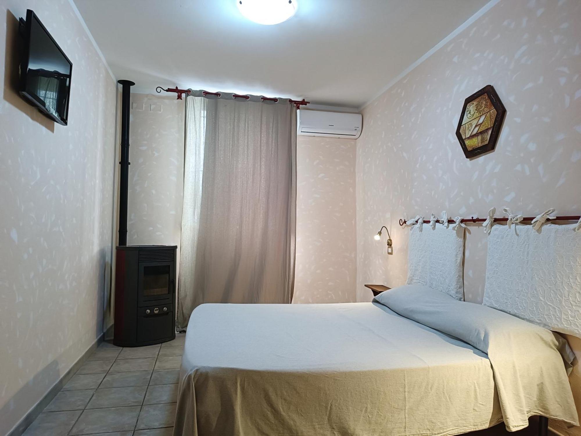 La Mezzanella Guesthouse بورتو توريس المظهر الخارجي الصورة