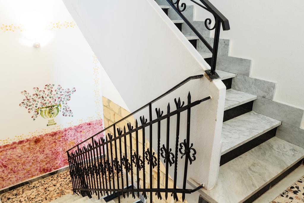 La Mezzanella Guesthouse بورتو توريس المظهر الخارجي الصورة